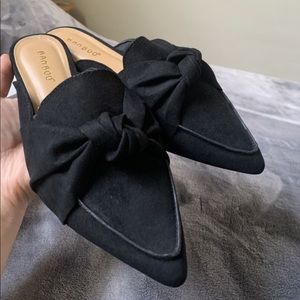 Black/grey mules